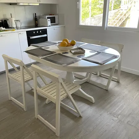 Apartamento Casa Vol - Piso 1 *